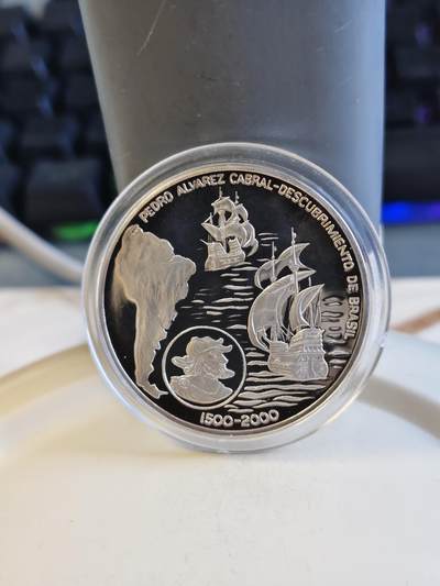 第175期拍卖【长期征集拍品】 - 西撒哈拉2000年航海家探险家佩德罗·卡布拉尔银币,925银，15克，有氧化