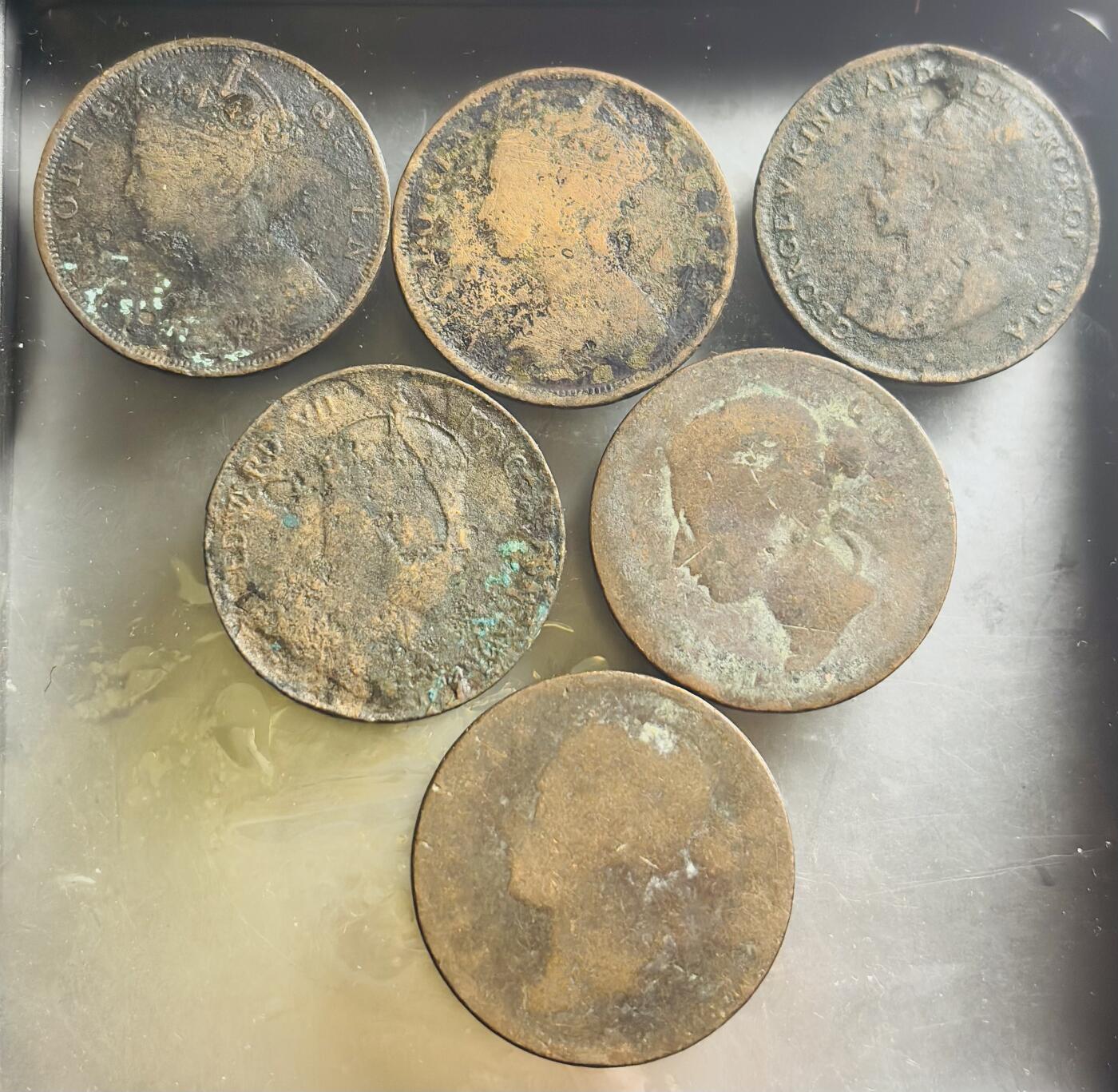 文馨钱币收藏第 271 场， 长期接收代拍品 英属香港维多利亚，爱德华七世，乔治五世大一仙铜币，英属殖民地时期维多利亚版 2 枚，共 6 枚瑕疵百年老铜币