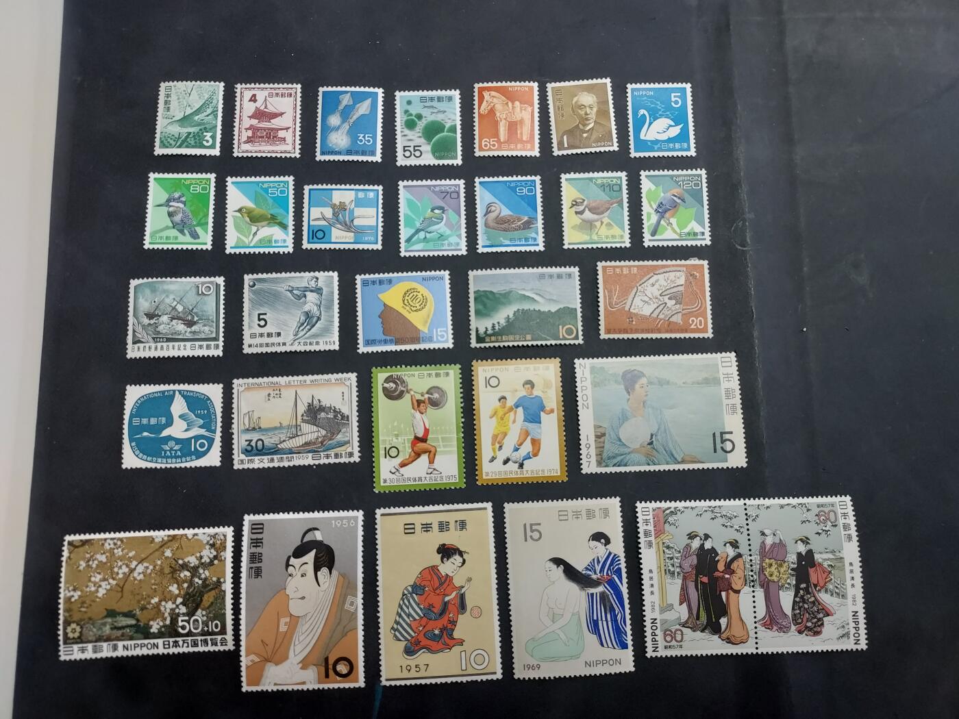 博彦收藏  TM 9月17日 8点 邮票专场 日本邮票新票30枚，个别瑕疵，大部分上品