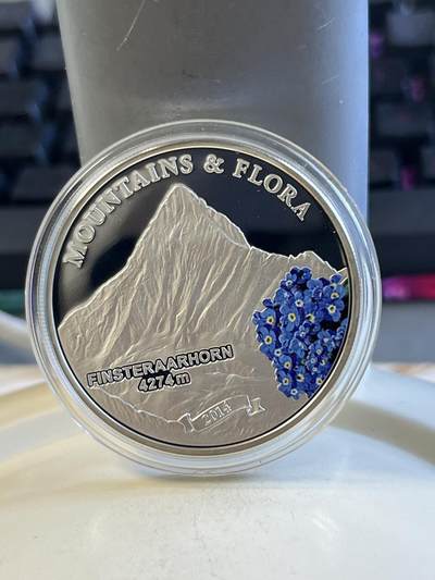 第175期拍卖【长期征集拍品】 - 帕劳2014年芬斯特瓦山植物花朵彩色纪念银币，20克，925银，发行量2500枚