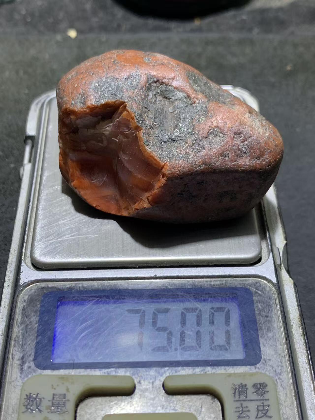 精美柿子红皮开窗千层纹冻料南红玛瑙原石一颗