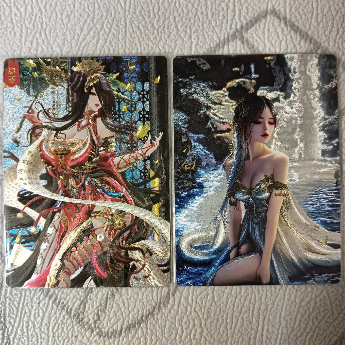 花开卡拍第38期（9月14号周日截拍，品控勿拍!!!拍品不寄存，运费5元，自制卡难免瑕疵，可能存在轻微撞角爆边等出厂瑕疵，品控介意勿拍！） 奇点卡牌 粗闪 红菱+小白 2张