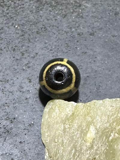 仅此一颗，精品藏传龟甲玛瑙天珠一颗。 仅此一颗，精品藏传龟甲玛瑙天珠一颗。