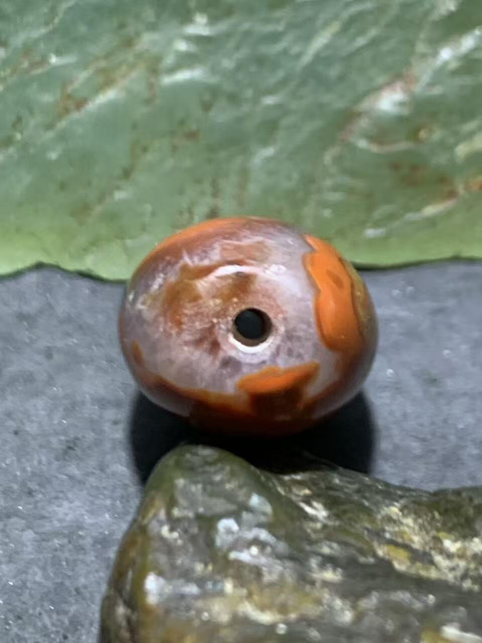 高玉化冰飘草花纹战国红玛瑙勒子一个！