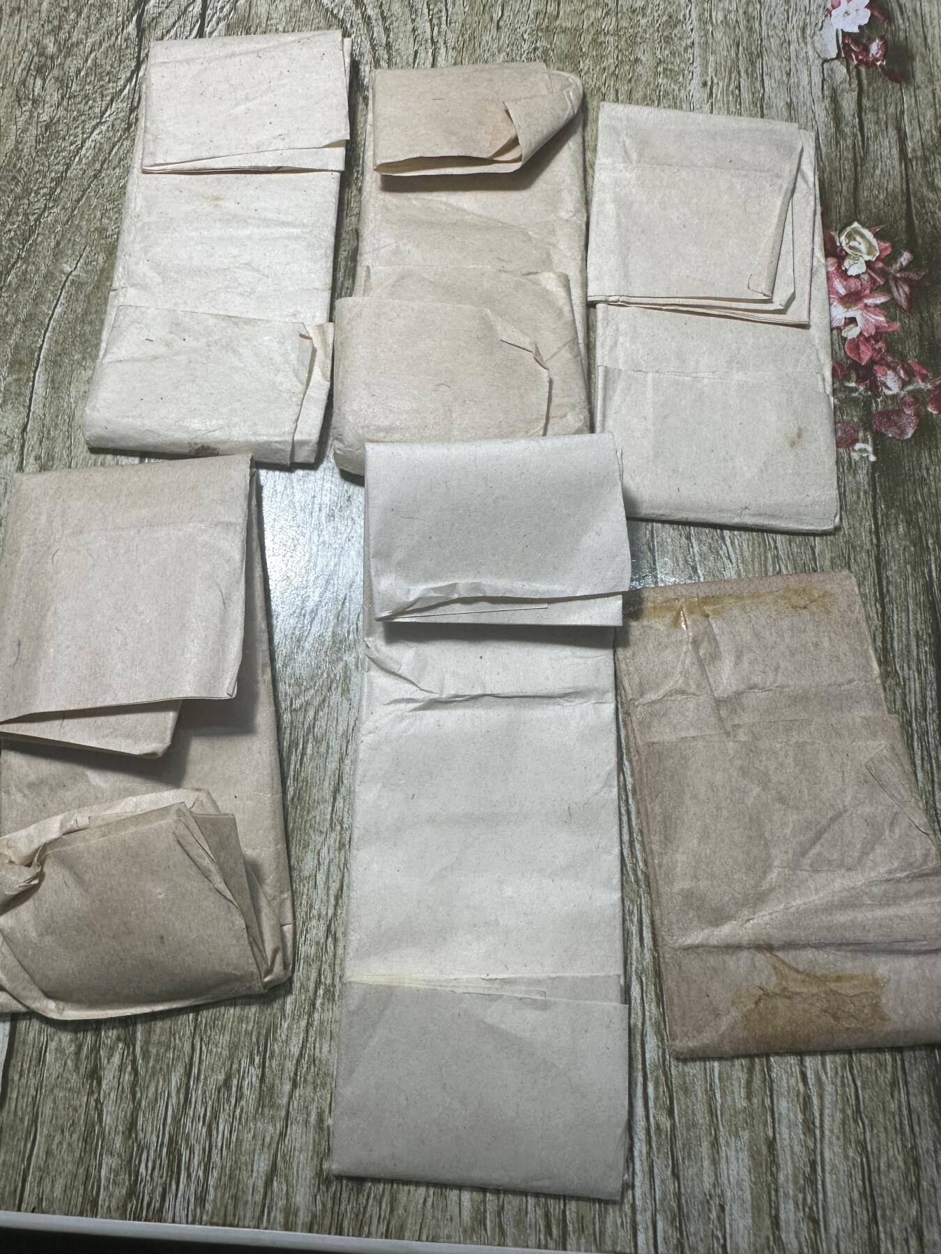 清仓专场，章，钱币，满200包邮，所有订单不寄存 77章纸6个