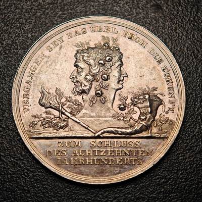 【德藏】世界币章拍卖第146期（拍品征集中~欢迎藏友联系） - 1800年 德国新世纪美好祝愿双面神银章 设计丰富 细节细腻 直径约：36.3mm；重约：13.9g