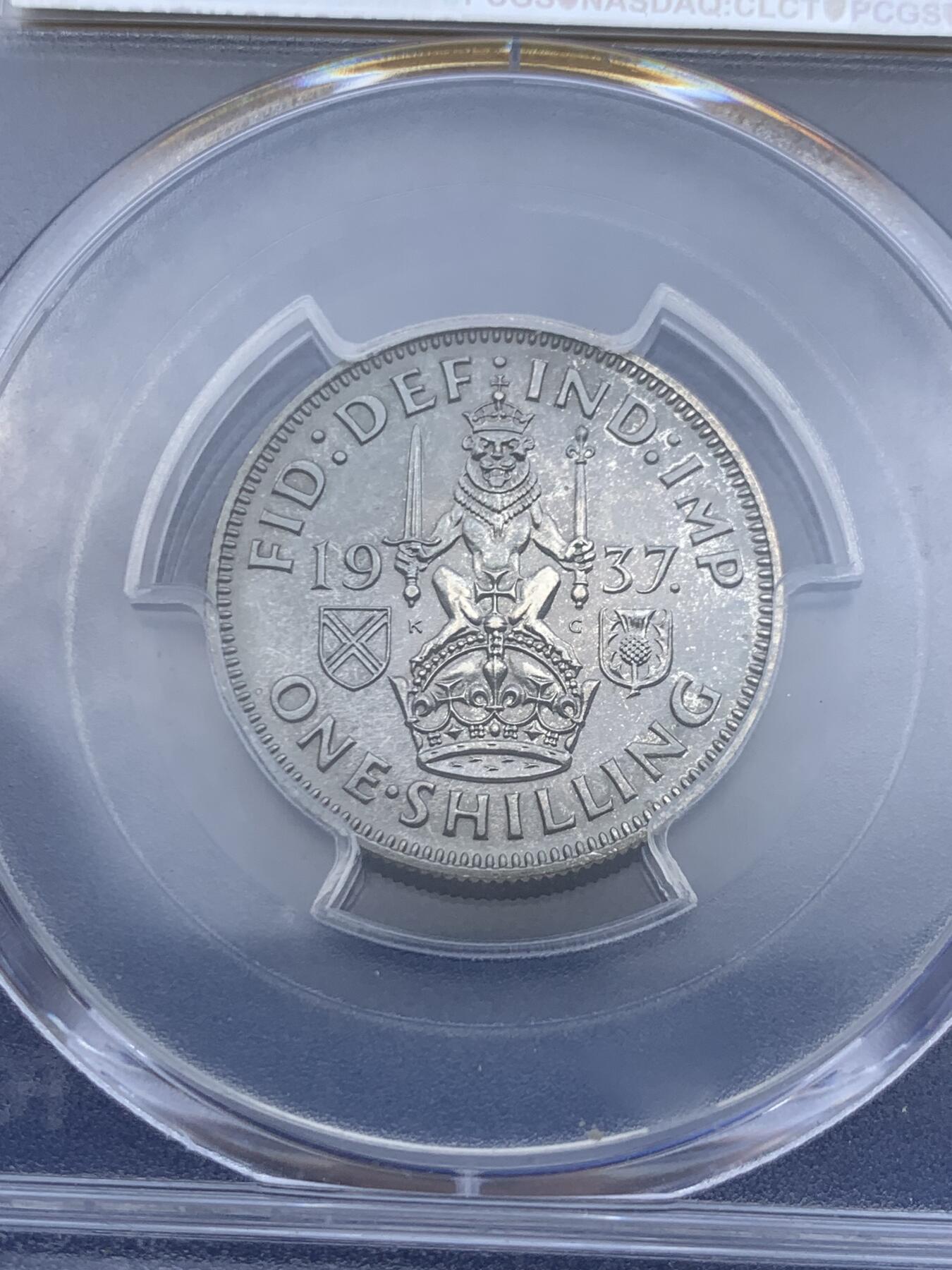 《竞宝斋》第418场 周日，周一，2场连拍 （全场包邮） PCGS PR65 英国1937年乔治六世精制镜面1先令英格兰坐狮版官网有大图，盒子支撑有点小磕