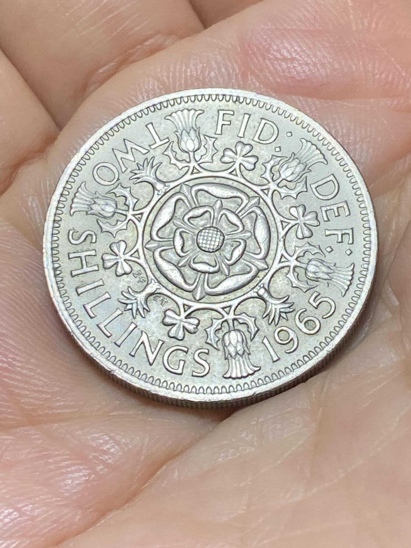 2025年第九十场(总第一百一十六场）外国好品散币(免佣金) 英国🇬🇧1965年2先令(伊丽莎白二世青年桂冠，第二版)