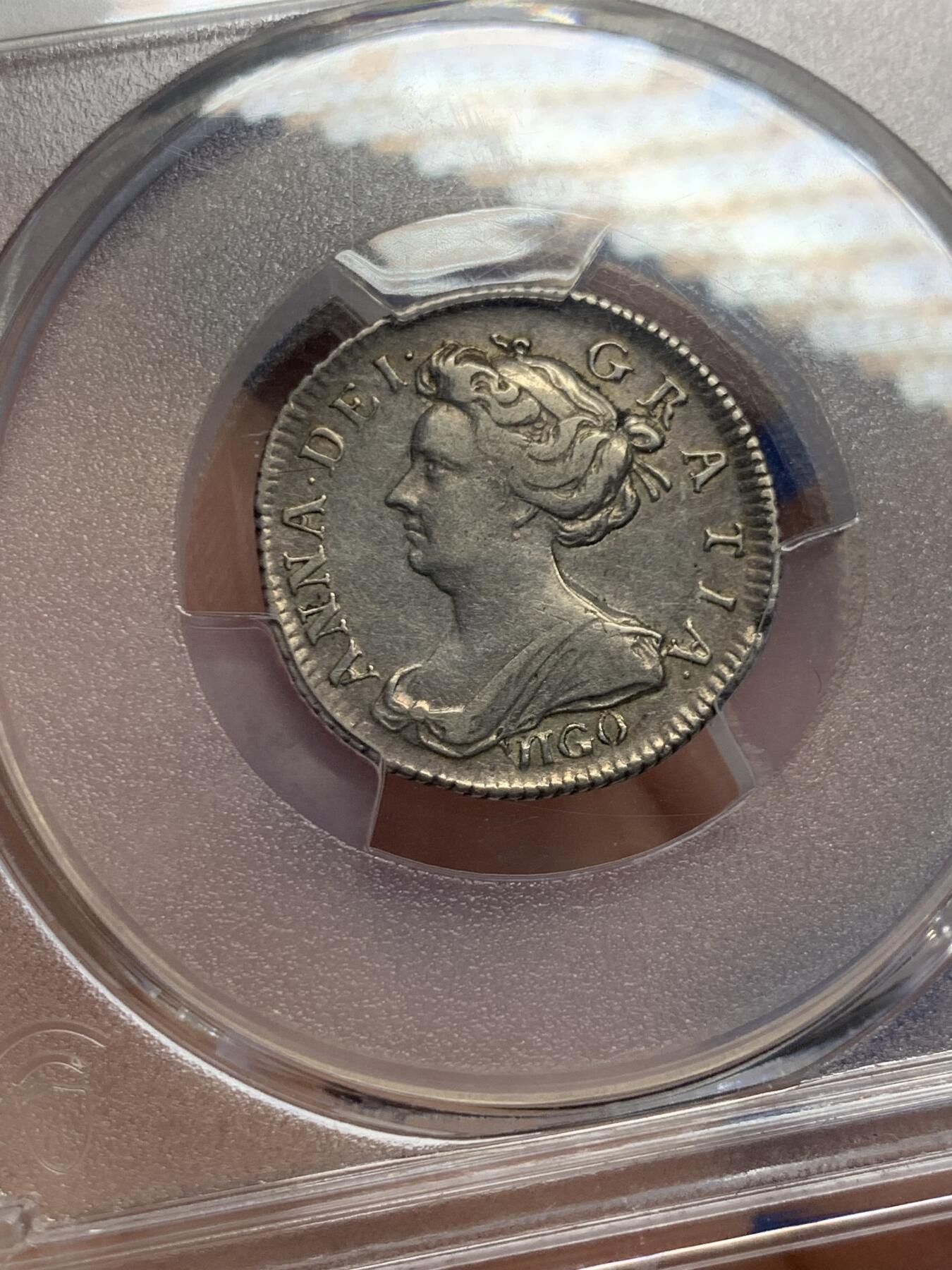 《竞宝斋》第418场 周日，周一，2场连拍 （全场包邮） PCGS XF45 英国1703安妮女王vigo六便士。英系钱币大名誉品，外拍裸币都几百英镑，F.Martin旧藏，PCGS专属封装盒。