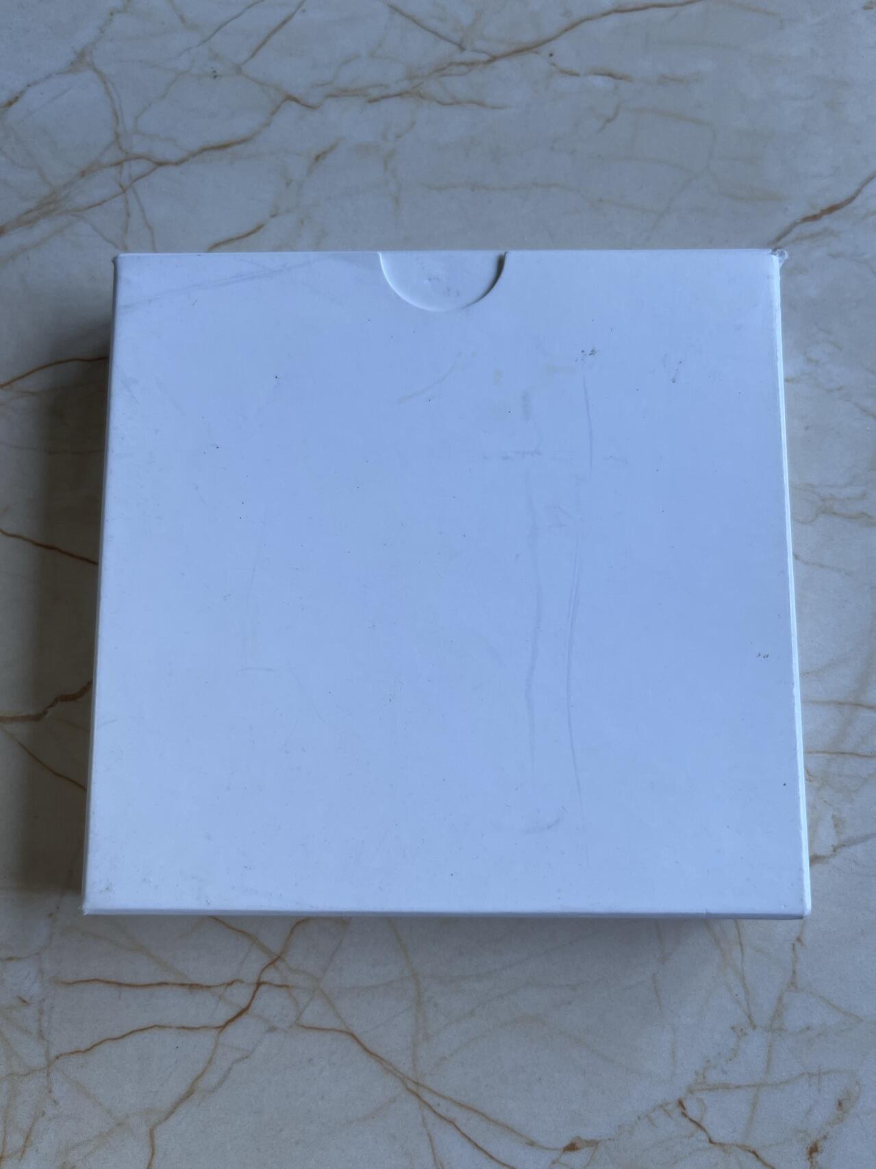 第175期拍卖【长期征集拍品】 拉脱维亚2019年斯特鲁克进入房间的人纪念银币，925银，22克，发行4000枚，有氧化点