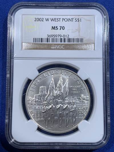 《竞宝斋》第418场 周日，周一，2场连拍 （全场包邮） - 经典老标 NGC MS70 美国2002年西点军校成立200周年1美元普制纪念银币（26.73克，999纯银，38.1MM币径，西点铸币厂发行，克劳斯2004年度世界硬币大赛之最佳克朗币）