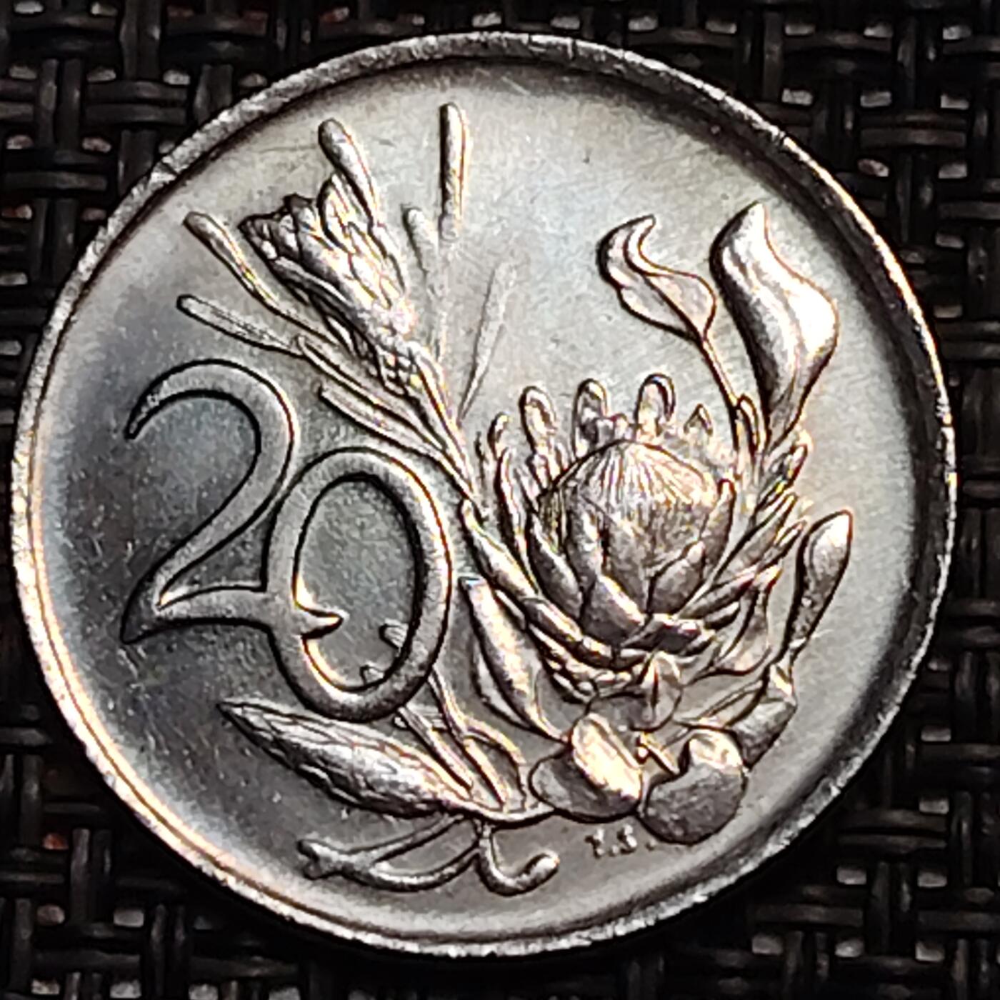 布加迪🐬～世界钱币(上海)🌾第 243 期 /  各国套币和散币 南非🇿🇦 1982年 20分