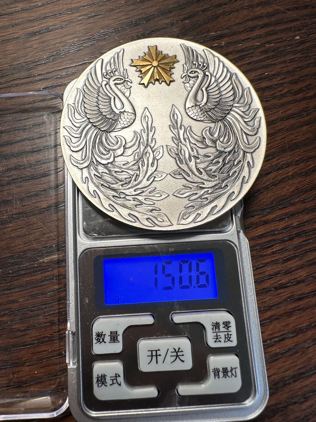 蒂克钱币-第40场 日本徽章 企业章自动拍 神奈川县 双凤图案 警视厅镀金镀银章 70mm直径 150g