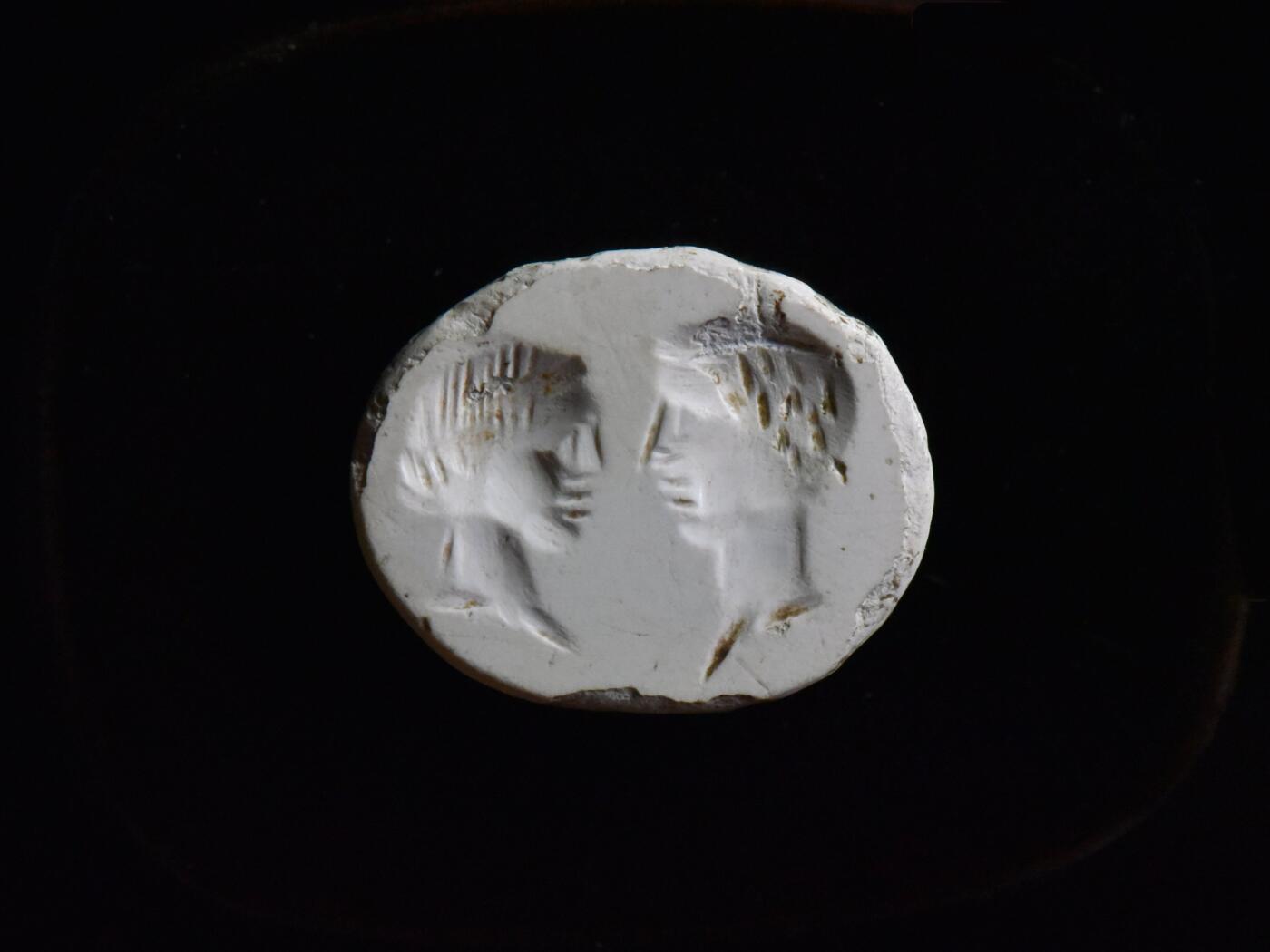 【良泉】【国庆精品场】10月2日晚19.30点开拍！ 222组，西方古代钱币、印章专场 公元3世纪前期【古罗马】东部行省 玉髓材质 皇帝像戒面，附赠同时期同类型古罗马行省铜币