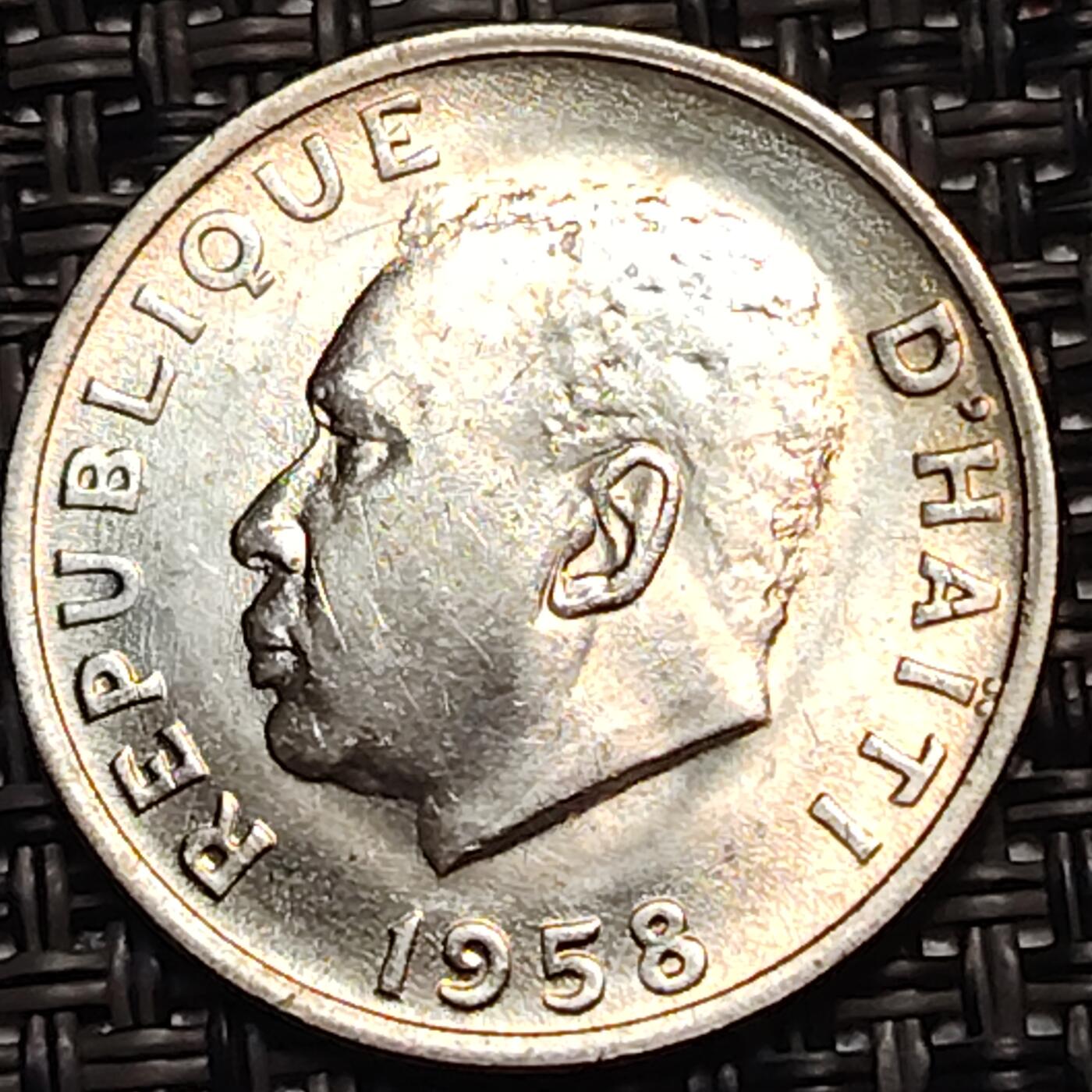 布加迪🐬～世界钱币(上海)🌾第 243 期 /  各国套币和散币 海地🇭🇹 1958年 10分