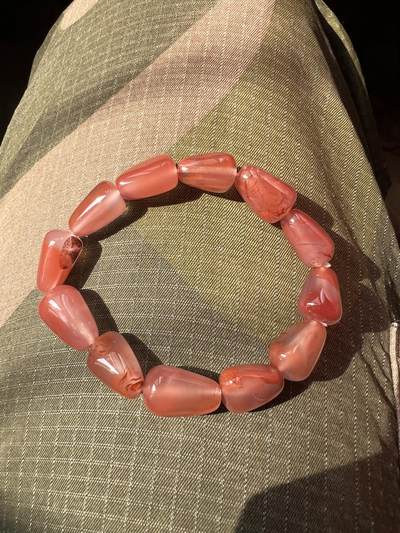 零元拍：清清爽爽粉粉嫩嫩的南红樱桃红随型手串。约26克。清凉夏日，小手腕怎么少得了一条美美的手串呢？颜色以实物为准。出价前必须认真读完本简介说明，请谨慎出手。360度无死角拍照，绝不掩盖瑕疵。传图我会传原图让大家尽可能看清拍品，有任何疑问可以微信或者站内提问。 - 零元拍：清清爽爽粉粉嫩嫩的南红樱桃红随型手串。约26克。清凉夏日，小手腕怎么少得了一条美美的手串呢？颜色以实物为准。出价前必须认真读完本简介说明，请谨慎出手。360度无死角拍照，绝不掩盖瑕疵。传图我会传原图让大家尽可能看清拍品，有任何疑问可以微信或者站内提问。
