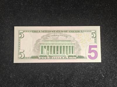 美国纸币 2009年 早期彩版 5美元 全新UNC 美国纸币 2009年 早期彩版 5美元 全新UNC