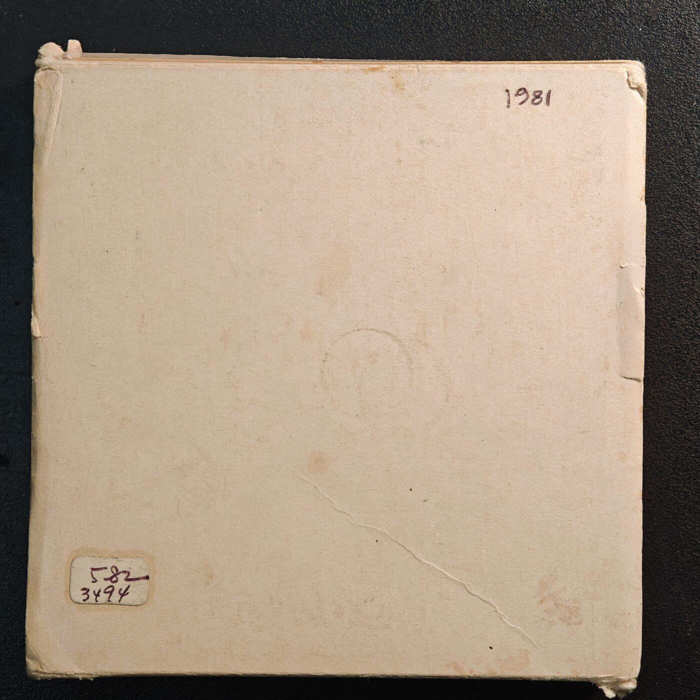 【德藏】世界币章拍卖第146期（拍品征集中~欢迎藏友联系） 1981年 巴拿马玻利瓦尔20巴波亚精制大银币 原盒 带证书 直径约：61mm；重约：118.57g 500银 (盒盖略微变形)