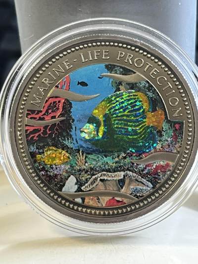 第175期拍卖【长期征集拍品】 - 【海寧潮】帕劳2001年保护海洋系列美人鱼幻彩纪念币