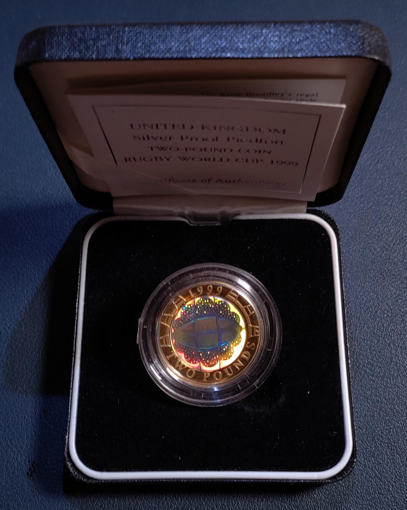 原盒证 1999年英国橄榄球世界杯2镑幻彩精制加厚银币（详细见图）