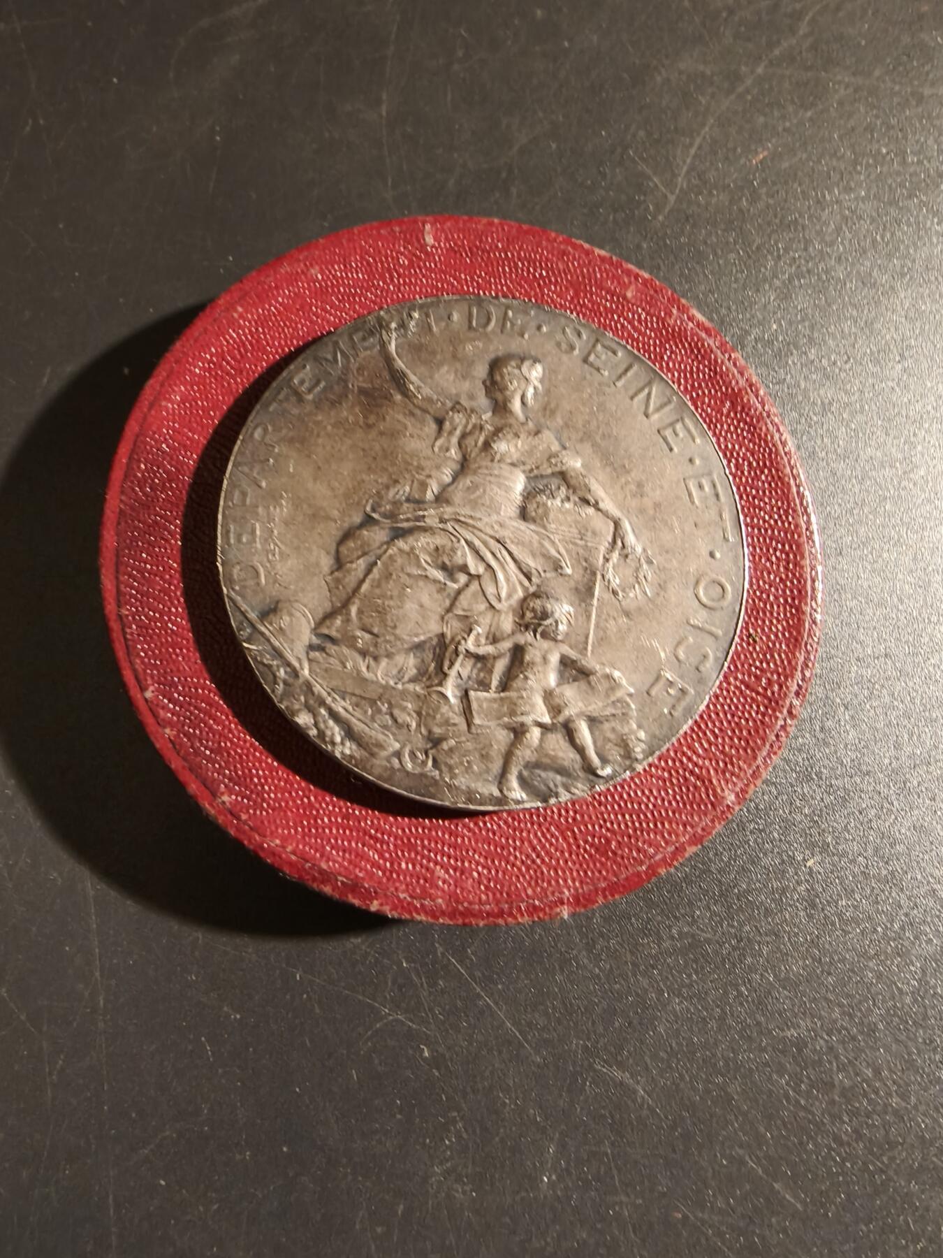 老王徽章第149期 法国1896农业协会大银章    原盒   950银材质    直径50mm   重量66.1g