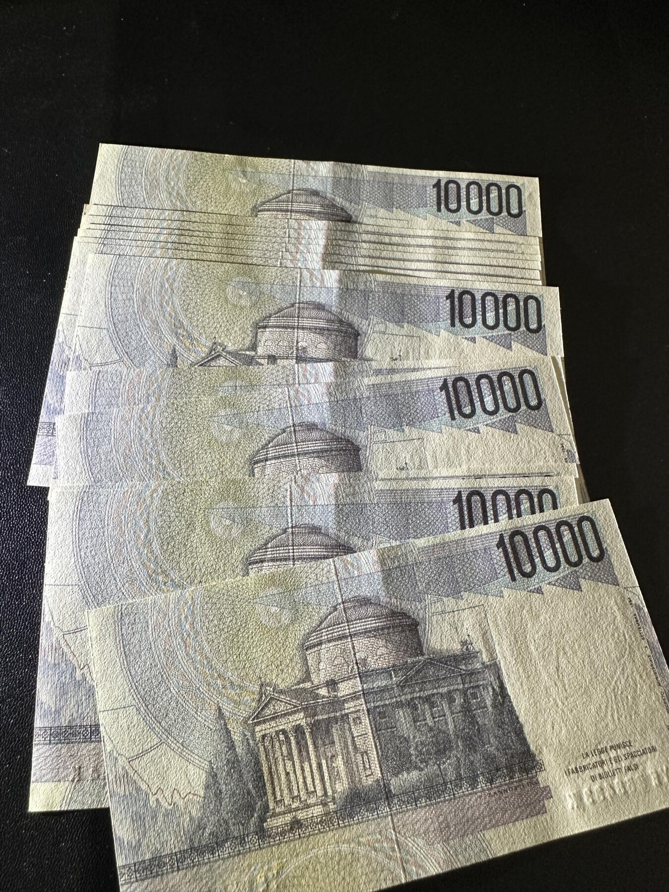 《外钞收藏家》第五百六十七期（本期精选优质品种，欢迎参加）（本平台长期征集拍品、欢迎藏友们联系合作）