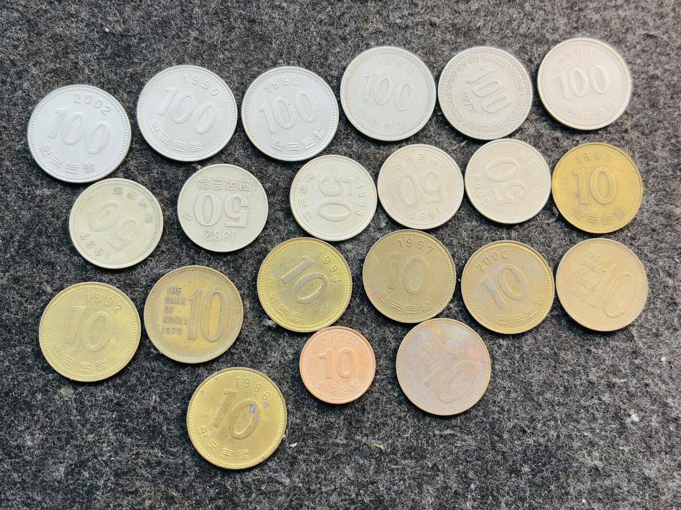 文馨钱币收藏第 271 场， 长期接收代拍品 韩国各面值各年份 21 枚