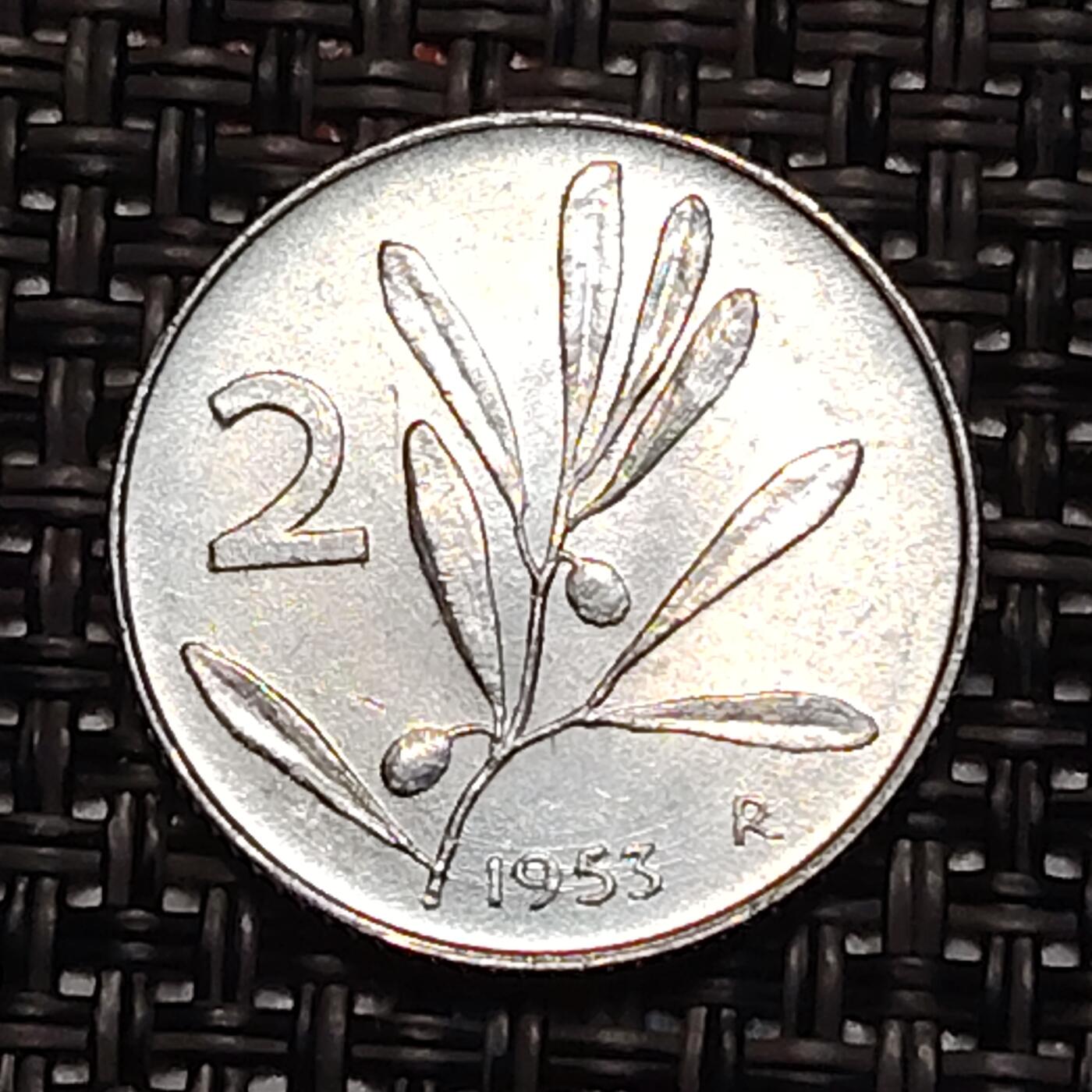 布加迪🐬～世界钱币(上海)🌾第 243 期 /  各国套币和散币 意大利🇮🇹 1955年 2里拉铝币 小蜜蜂