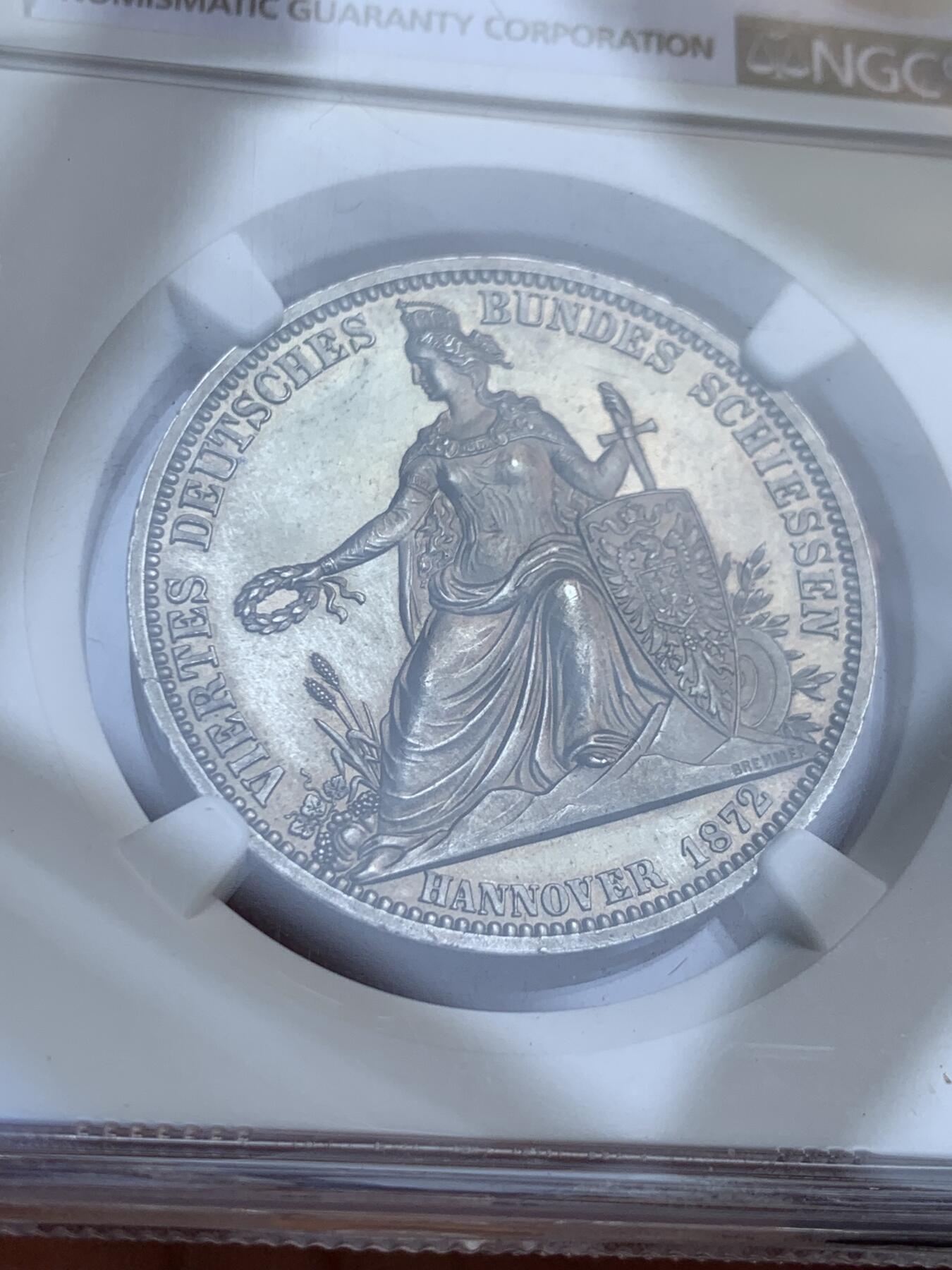 《竞宝斋》第418场 周日，周一，2场连拍 （全场包邮） NGC MS63 德国1872年汉诺威射击节纪念1泰勒章型银币 黄油彩转光 类镜面底板