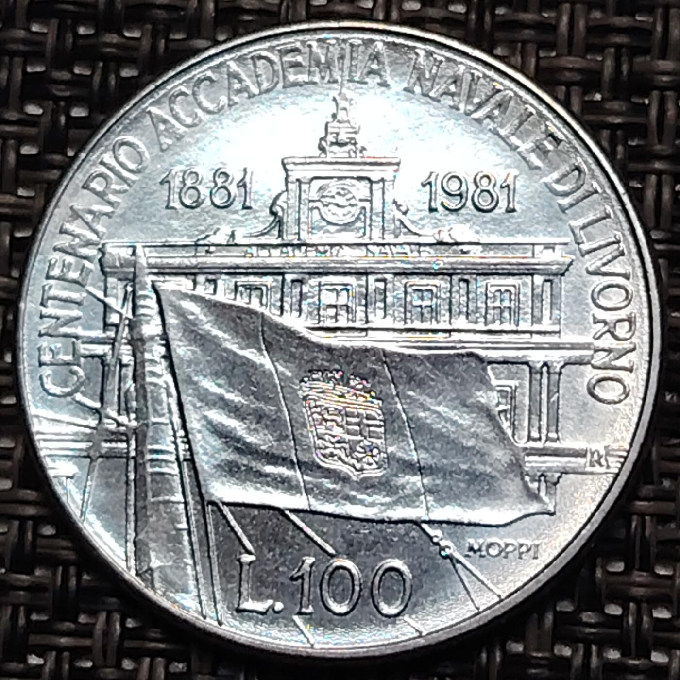 布加迪🐬～世界钱币(上海)🌾第 243 期 /  各国套币和散币 意大利🇮🇹 1981年 100里拉利沃诺海军学院成立100年不锈钢纪念币