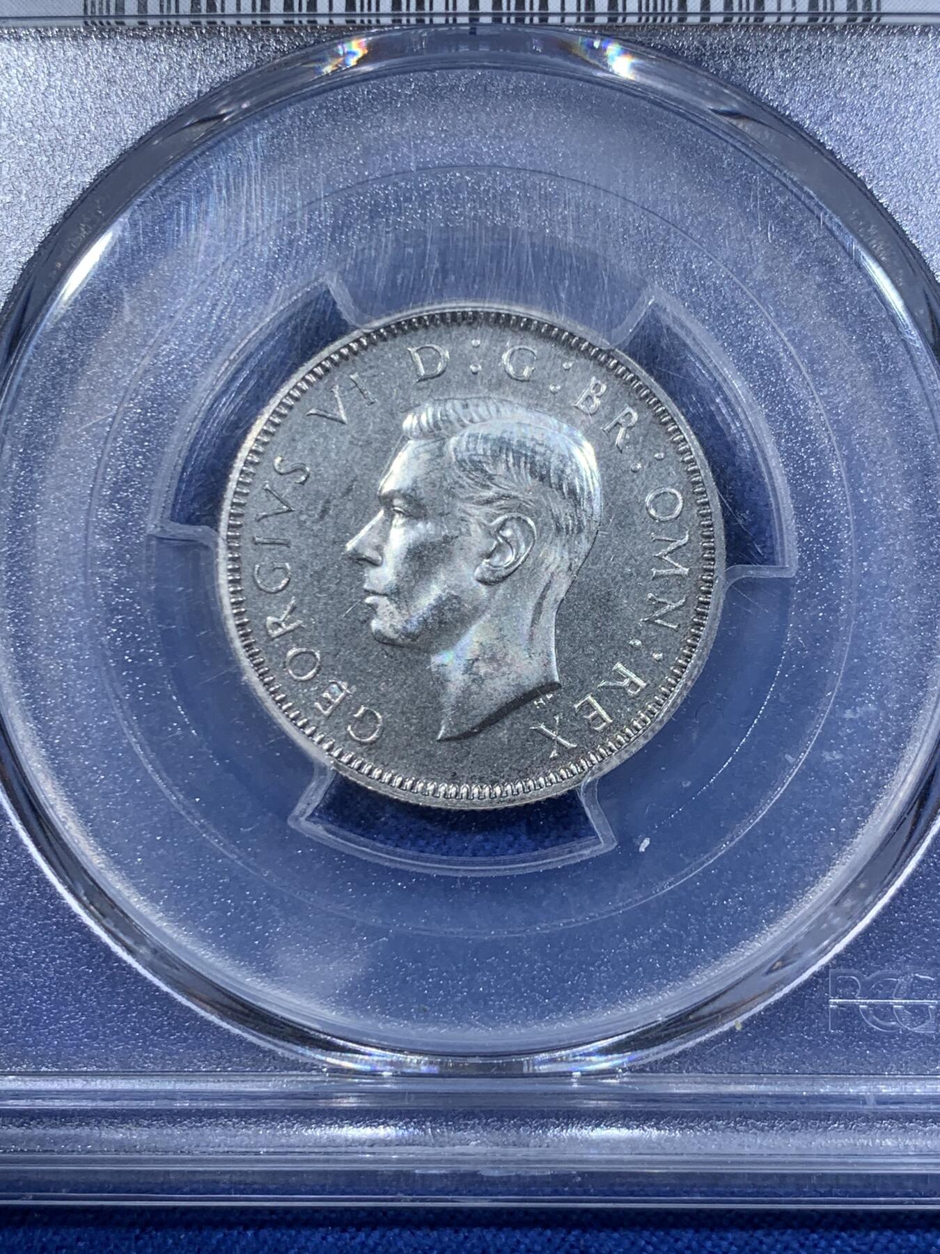 《竞宝斋》第418场 周日，周一，2场连拍 （全场包邮） PCGS PR65 英国1937年乔治六世精制镜面1先令英格兰坐狮版官网有大图，盒子支撑有点小磕
