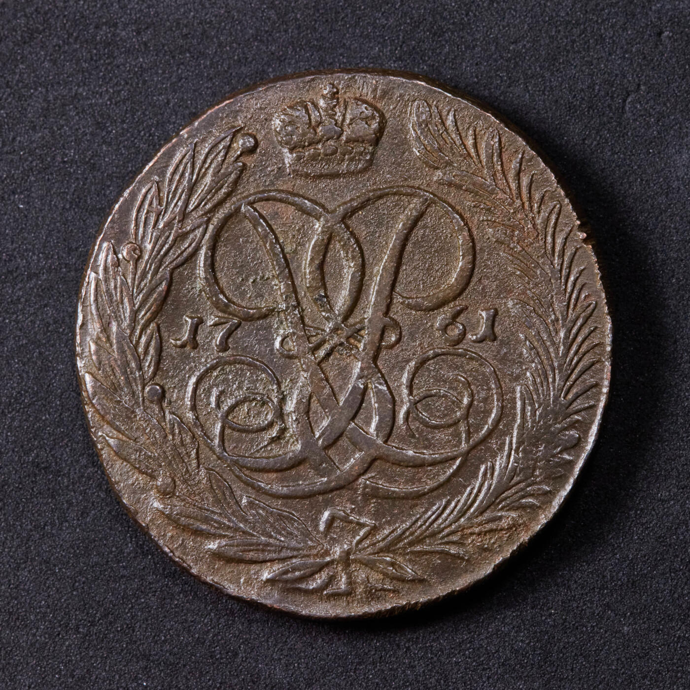 【俄甄集藏】金风送爽-2025年(042) 09-24星期三晚 19:30 全场包邮