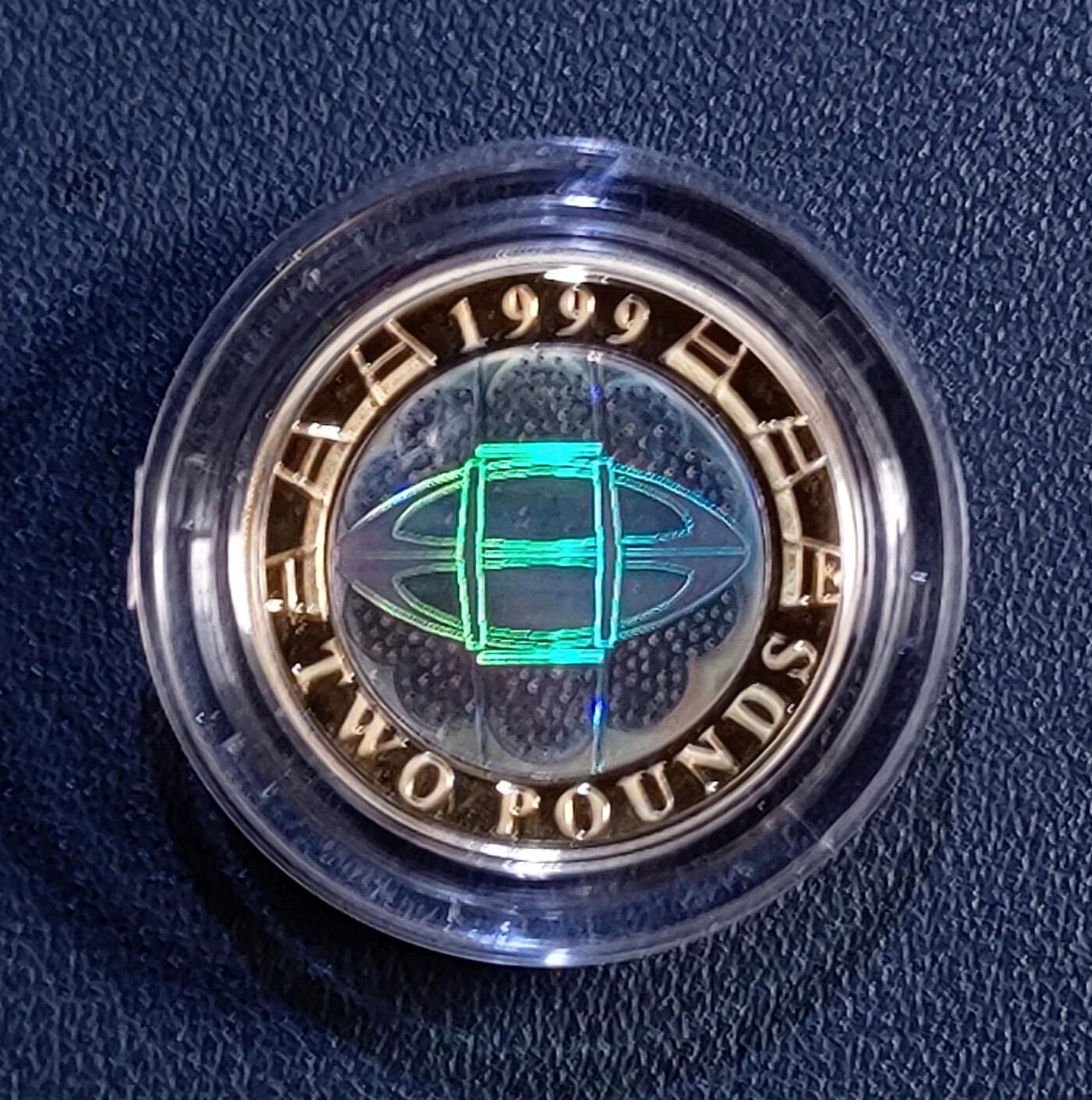 原盒证 1999年英国橄榄球世界杯2镑幻彩精制加厚银币（详细见图）