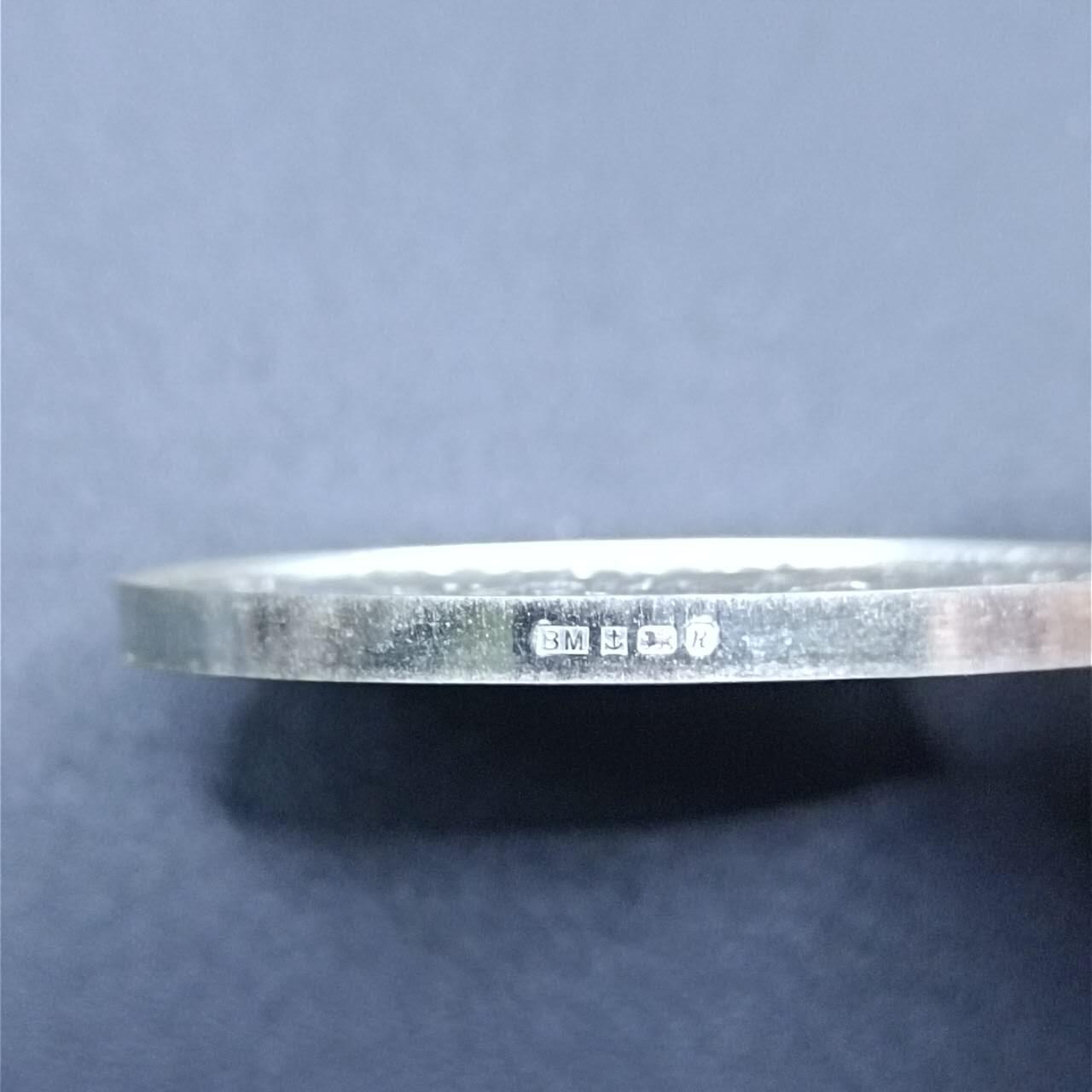 【淘币小摊】实时拍第七百四十三拍  银币套币场  满百包邮可预留二周 每周一统一发货   新加坡1990年独立25周年精制纪念银章带英国造币厂银标重26.2克