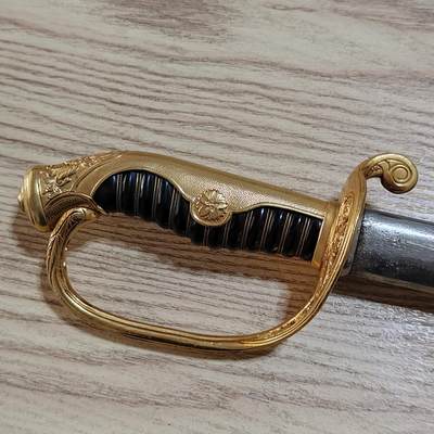 0元起拍勋章 第295期 咸鱼国勋章拍卖专场 9月17日（周三）下午6：00开始 明19末期尉官指挥刃 合法未开刃 品相如图