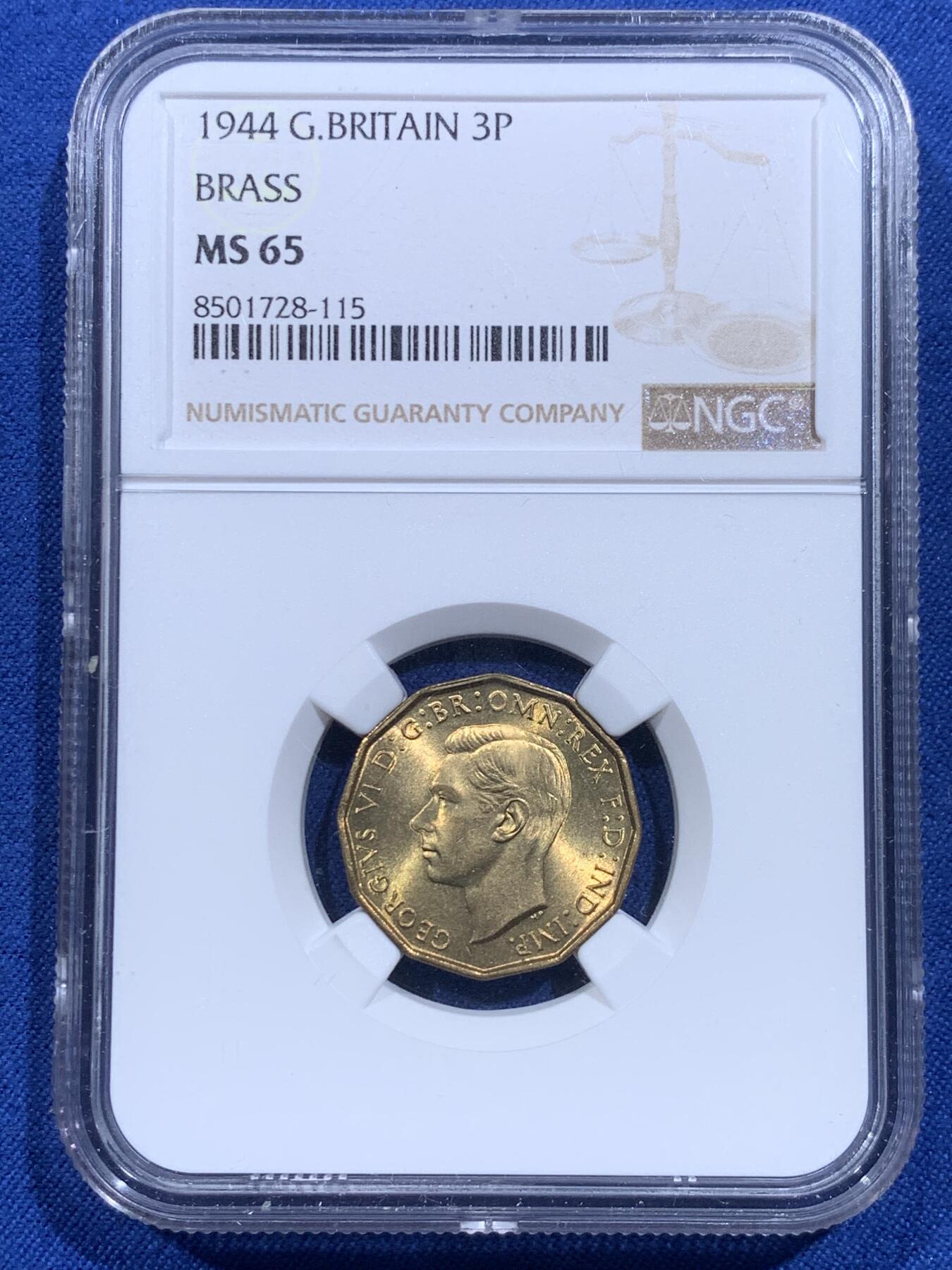 《竞宝斋》第419场 周日，周一，2场连拍 （全场包邮） NGC MS65 英国1944年黄铜十二边形3便士，卷拆曝光，少见高分