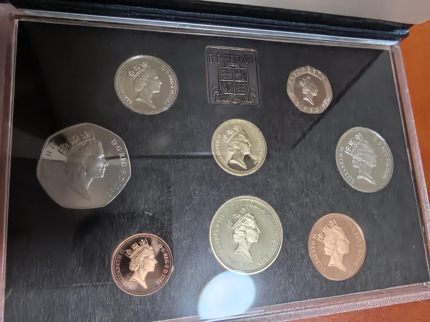 长老汇蛇年精选第四十七场拍卖 1986英国精制套币8枚，含造币厂章1枚，盒证全