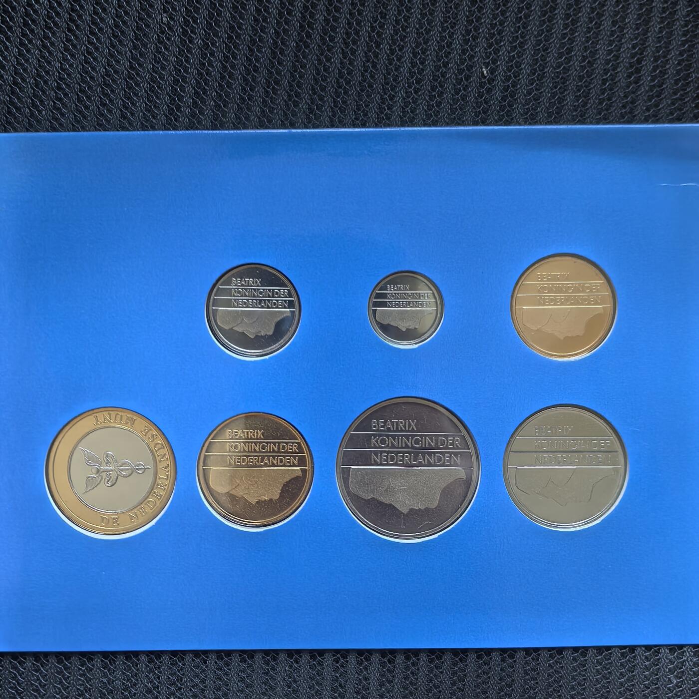 道一币馆币章第一百四十六场 原包装 荷兰1995年套币六枚+纪念章