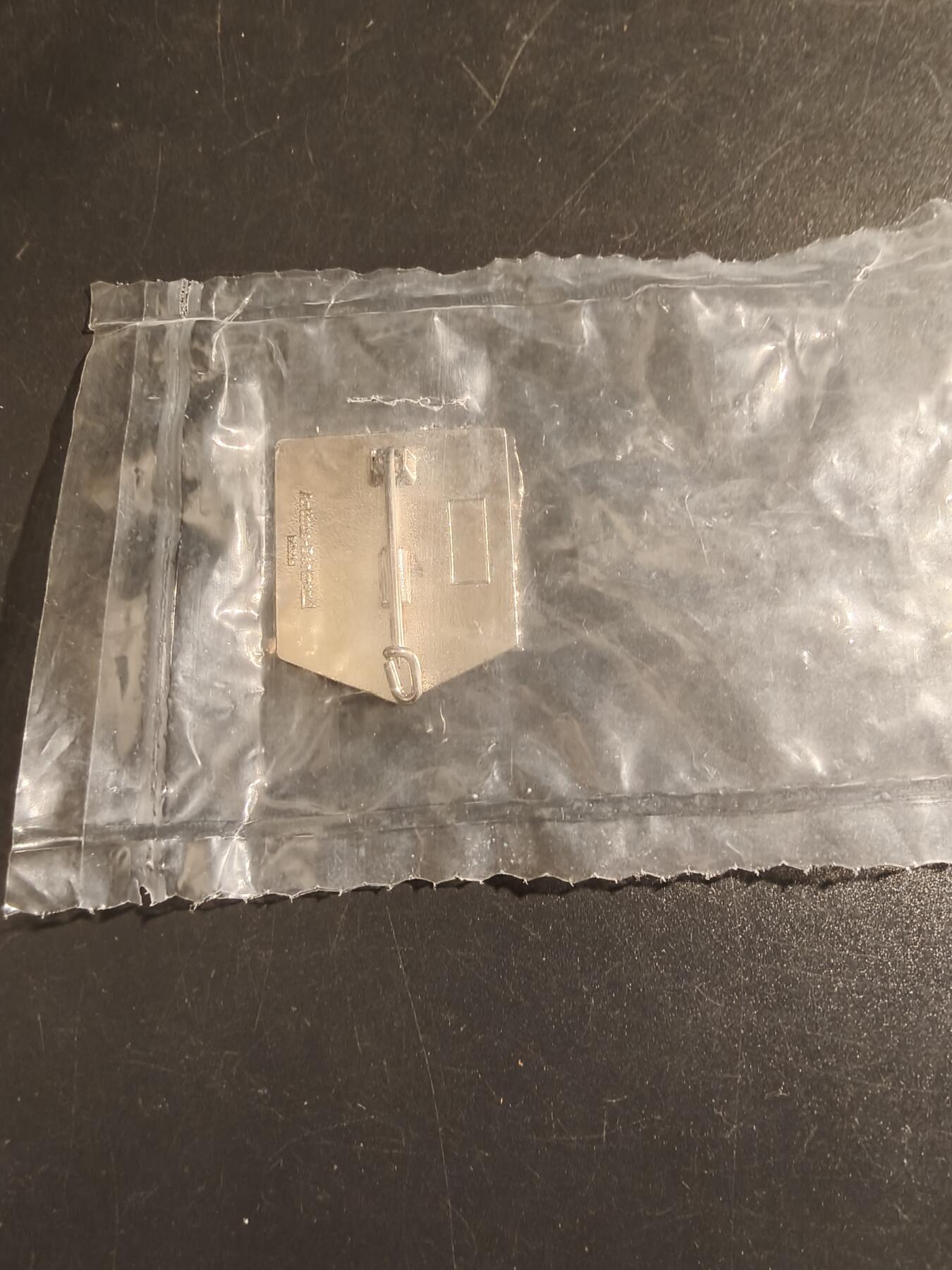 老王徽章第149期 喀麦隆第13工兵团证章   原袋