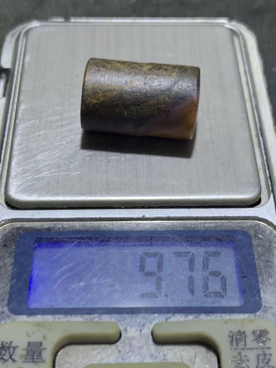 精美亚光原皮战国红玛瑙直桶，桶珠一个，