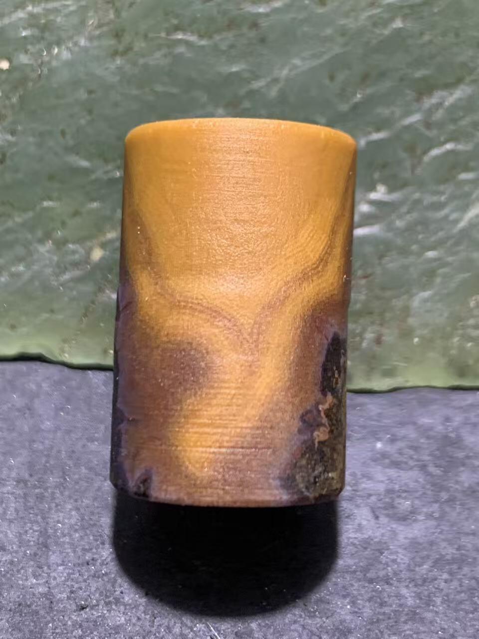 精美亚光原皮战国红玛瑙直桶，桶珠一个，