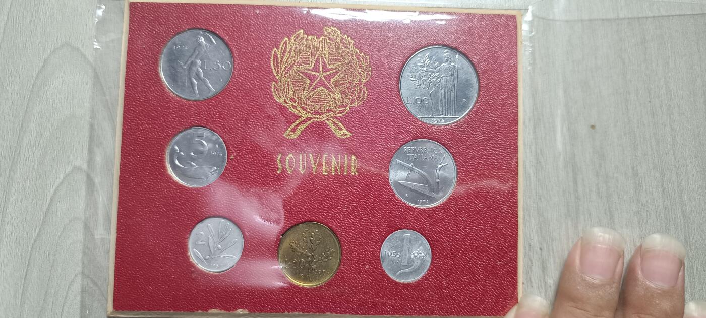 如意阁邮票明信片钱币等混合场第十九场（包涵客户送拍藏品） 意大利套币