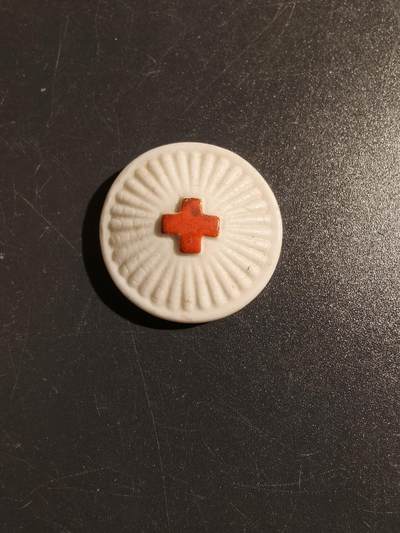 老王徽章第149期 - 德三红十字会证章