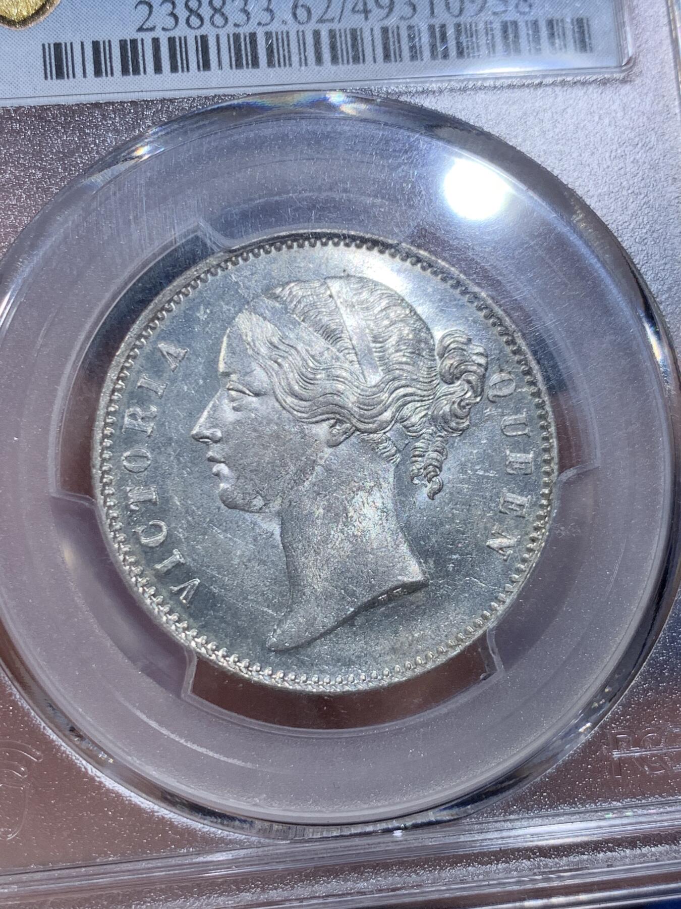 《竞宝斋》第419场 周日，周一，2场连拍 （全场包邮） PCGS MS62 英属印度1840双辨年轻维多利亚女王一卢比 感觉低评了 光感不错