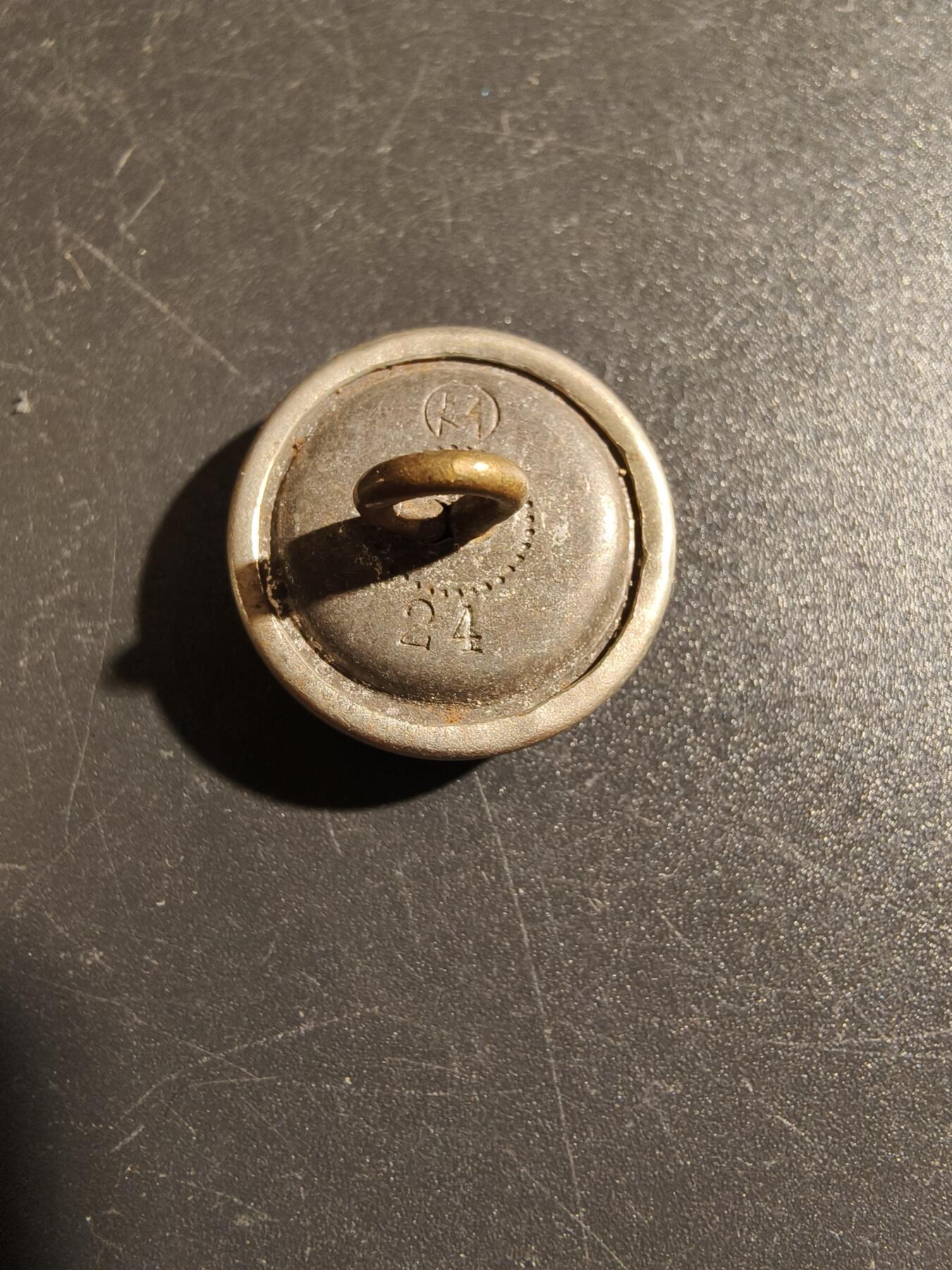老王徽章第149期 德三NSDAP政治领导人衣扣   直径18mm