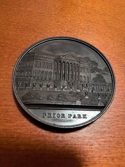 长老汇蛇年精选第四十六场拍卖 英国巴斯普莱尔公园景观大铜章，62.4克，52MM，UNC