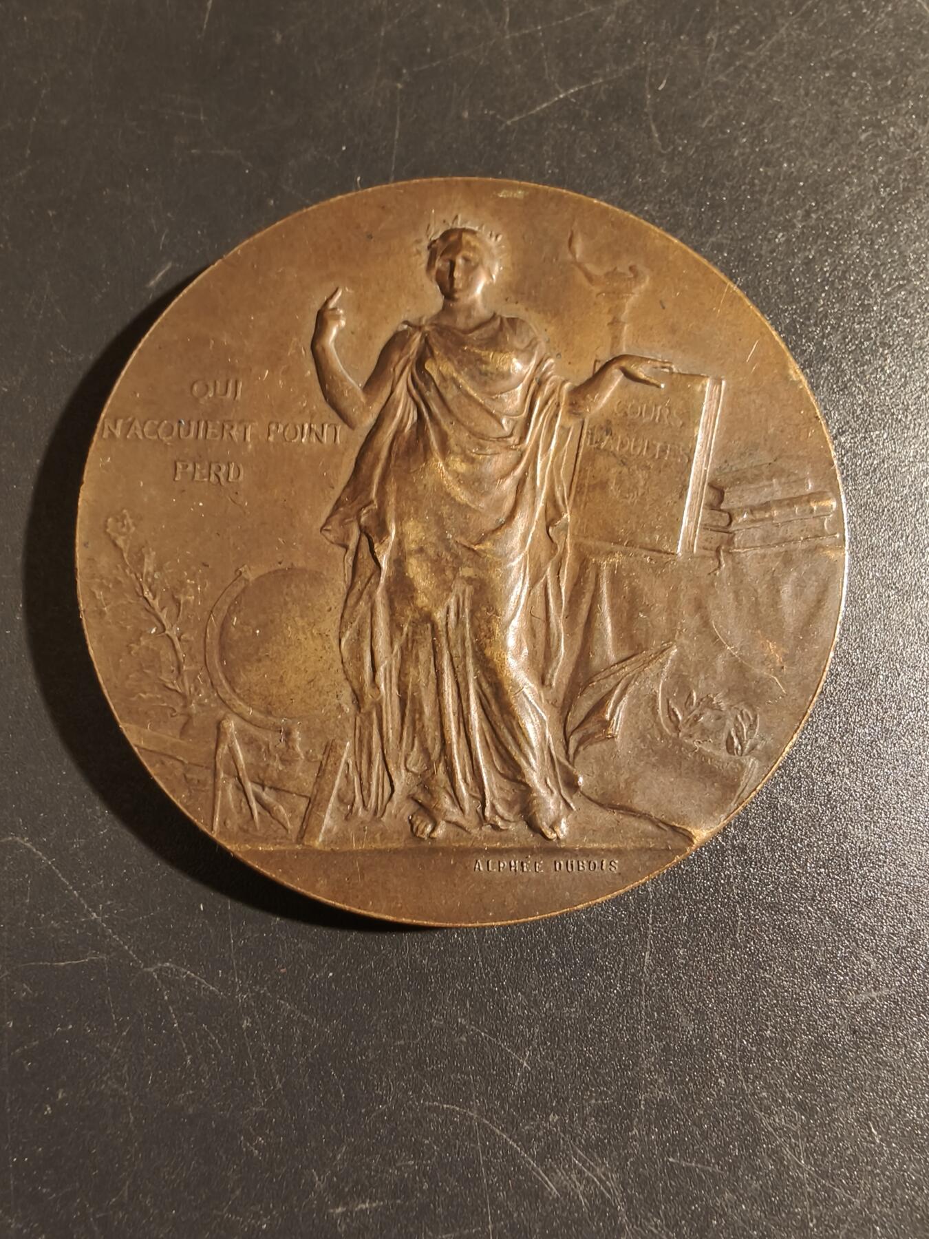 老王徽章第149期 法国1893年公共教育协会大铜章    大师作品    直径50mm   重量65g