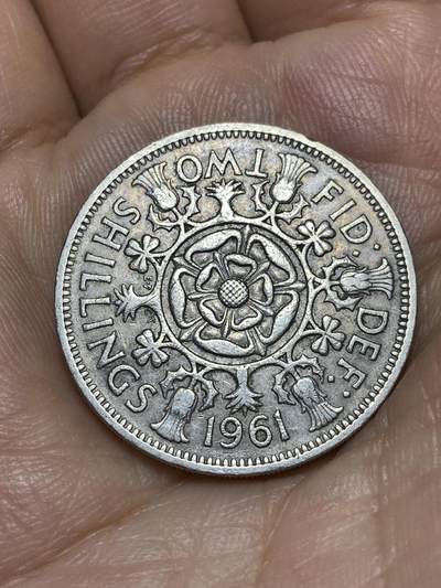 2025年第九十一场(总第一百一十七场）外国好品散币(免佣金) - 英国🇬🇧1961年2先令(伊丽莎白二世青年桂冠，第二版)