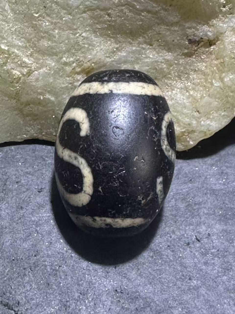仅此一颗，藏传金钱钩随形天珠一颗，