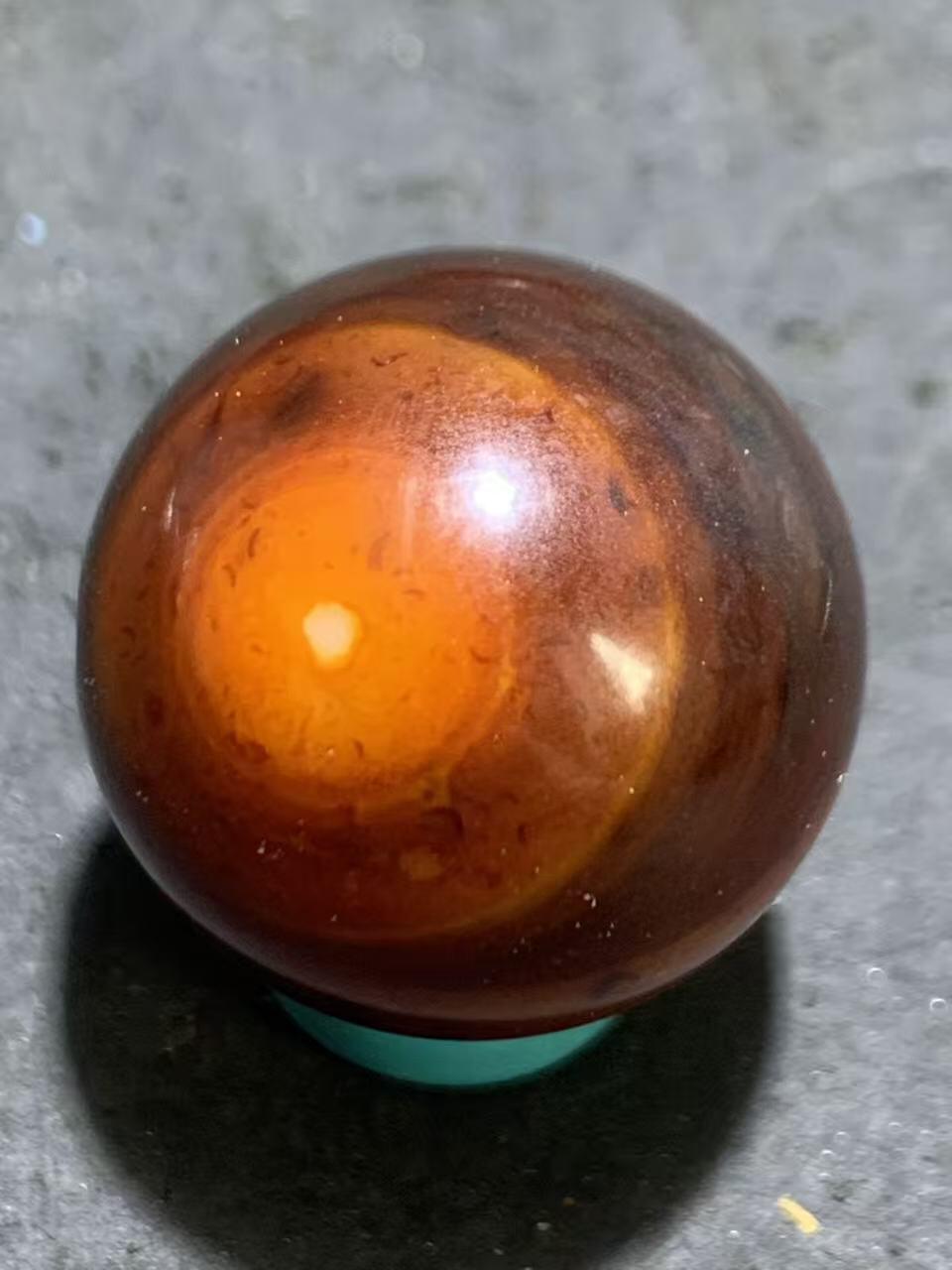 精美双天眼高玉化缠丝玛瑙2.0圆珠一颗。